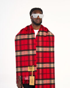 Iconic Tartan Patterns on Luxury Cashmere 